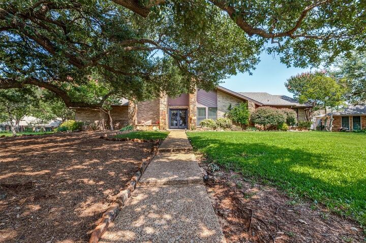 2016 Shadow Ridge Court  Arlington TX 76006 photo