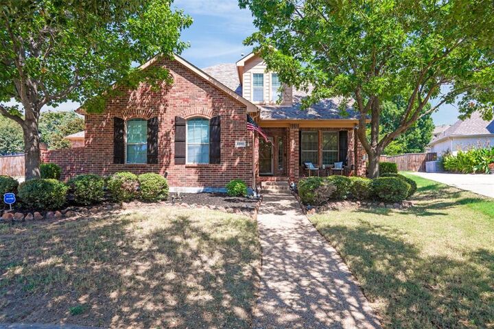Property Photo: 6045 Turtle Creek Court TX 76180