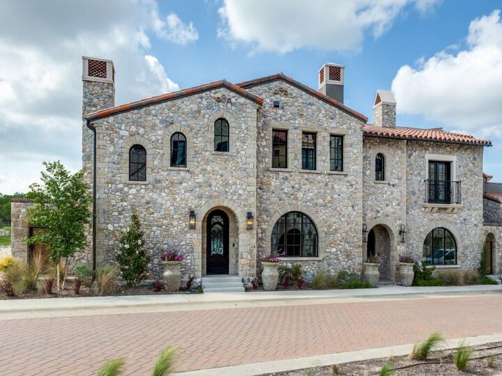 Property Photo: 76 Cortes Drive TX 76262