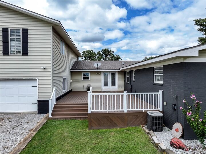 Property Photo: 13693 N Mount Pleasant Road AR 72736