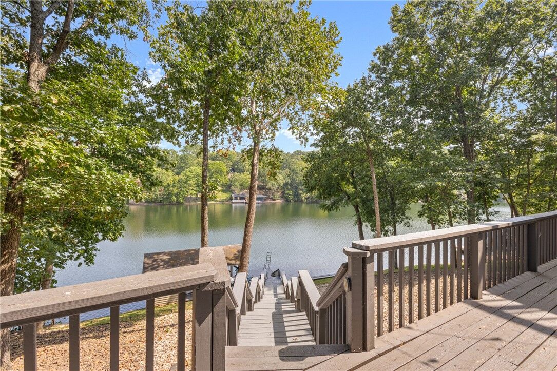 Property Photo:  4 Frensham Lane  AR 72715 