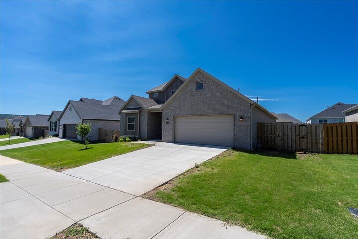 338 S Emerald Woods Run  Farmington AR 72730 photo
