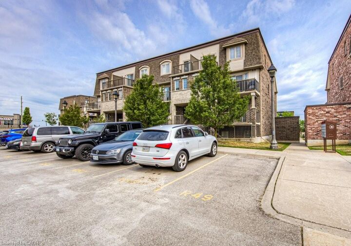 240 Rachel Crescent F  Kitchener ON N2R 0E1 photo