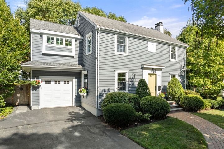 Property Photo:  6 Wilde Rd  MA 02481 
