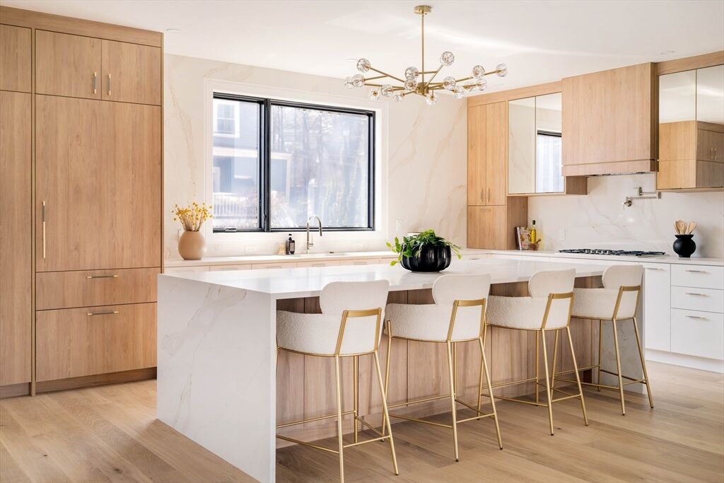 Property Photo:  27 Cross St 27  MA 02465