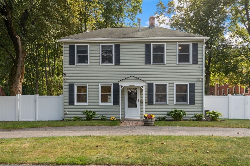 Property Photo: 9 Stratford Rd MA 01760