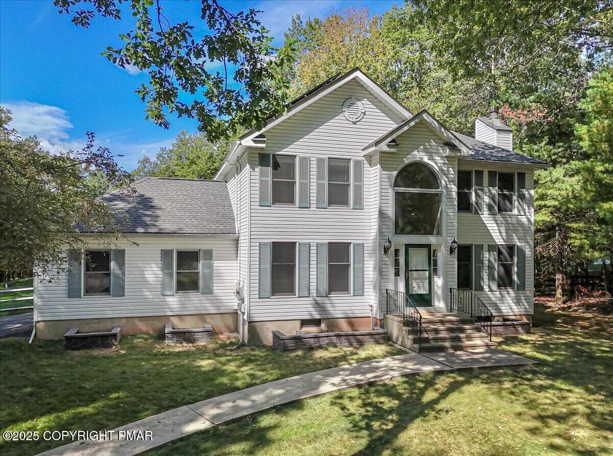 Property Photo:  9 Rollingwood Trail  PA 18353 