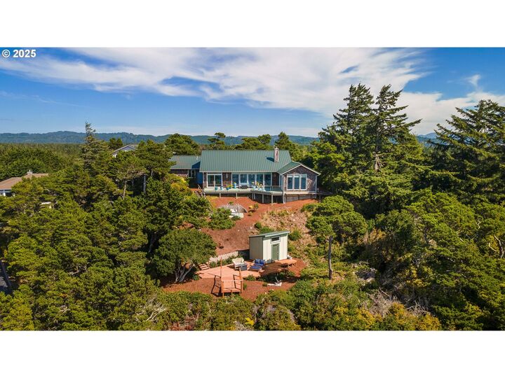 Property Photo:  53 Shoreline Dr  OR 97439 