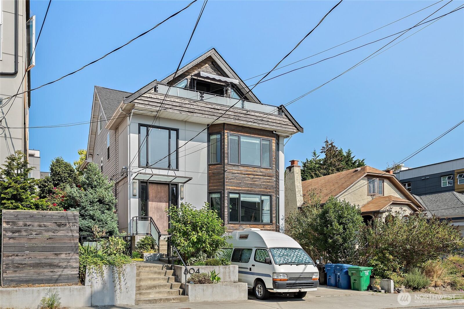 Property Photo:  804 N Motor Place A  WA 98103 