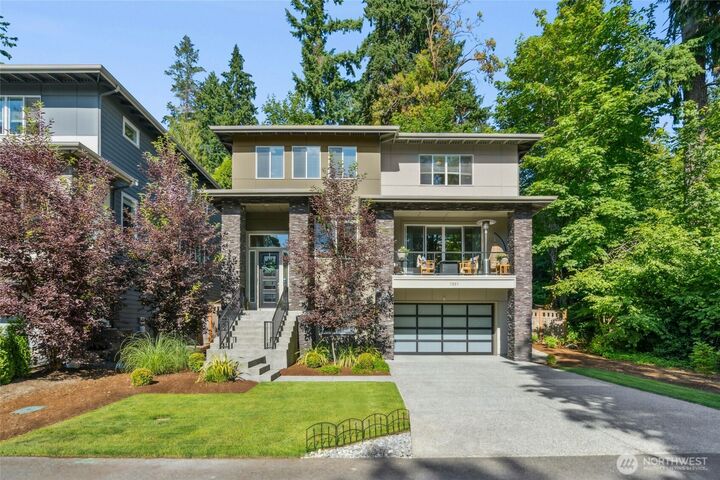 Property Photo: 7223 NE 118th Court WA 98034