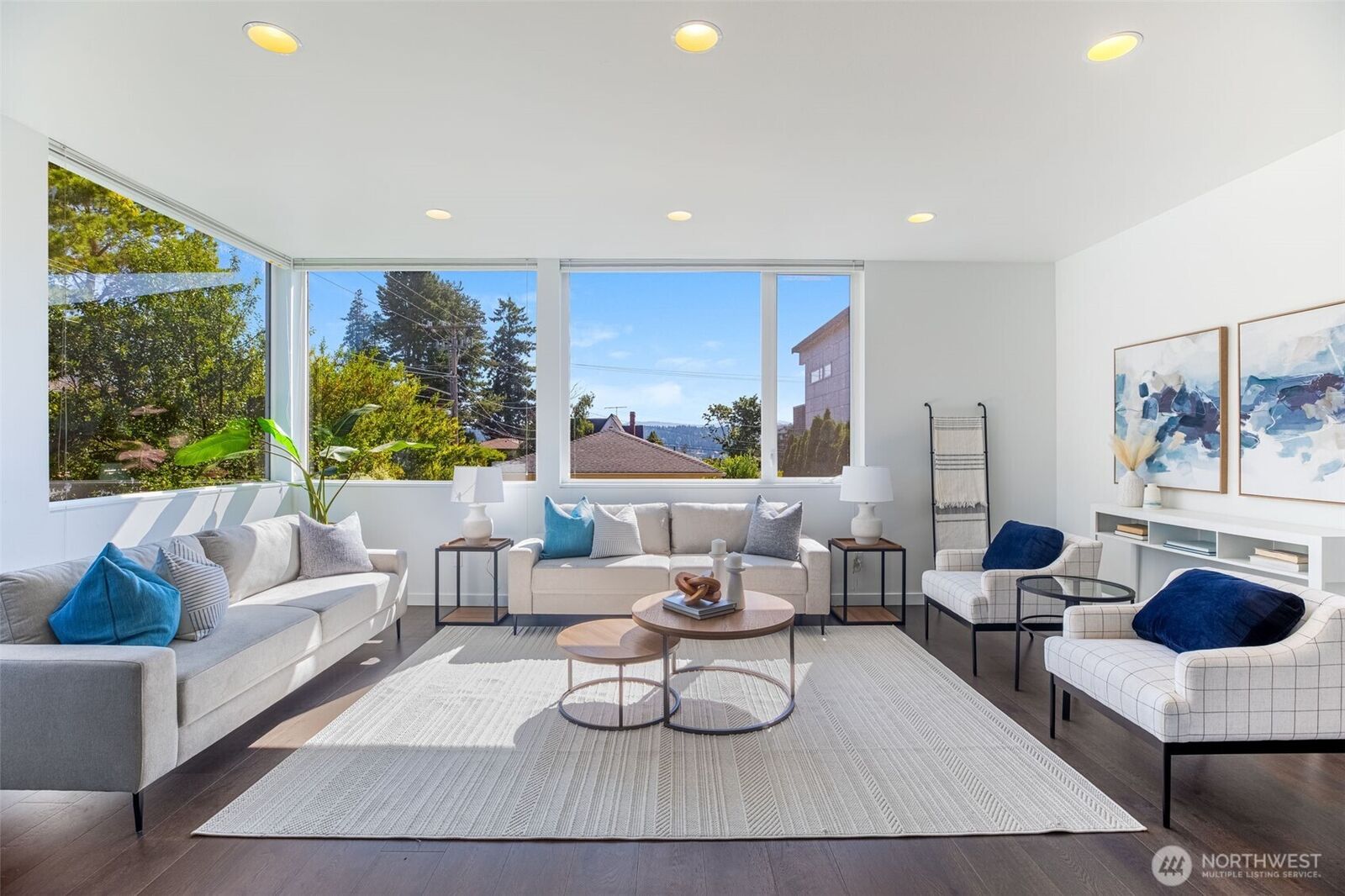 Property Photo: 5151 S Frontenac Street WA 98118