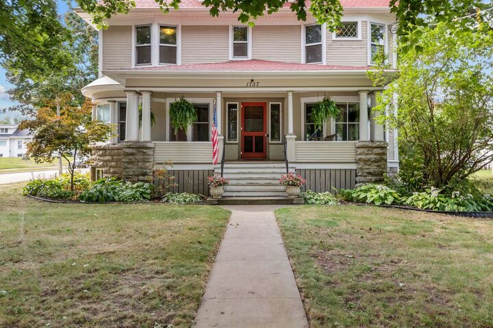 Property Photo:  1757 Doty Street  WI 54902-6947 