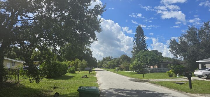 Property Photo: 208 N 40th Street FL 34947