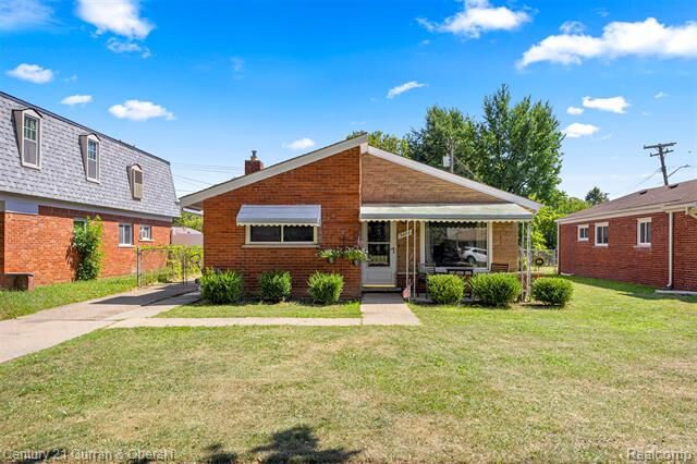 Property Photo:  5015 Lincoln Boulevard  MI 48125 