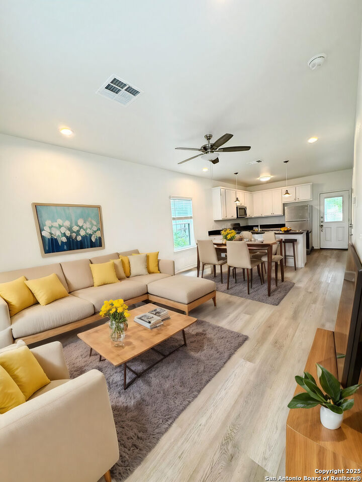 Property Photo:  707 Runnels Ave  TX 78208 