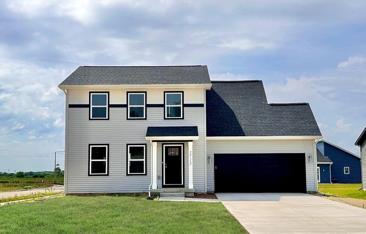 Property Photo: 1524 Dahlia Drive 022 WI 53589