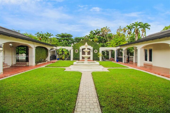 11835 SW 47th St  Miami FL 33175 photo