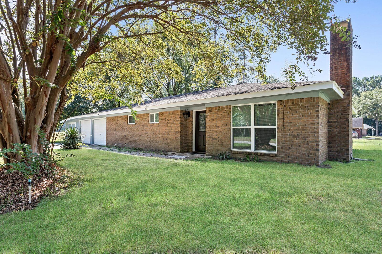 Property Photo:  1237 W Wildwood  TX 77663 