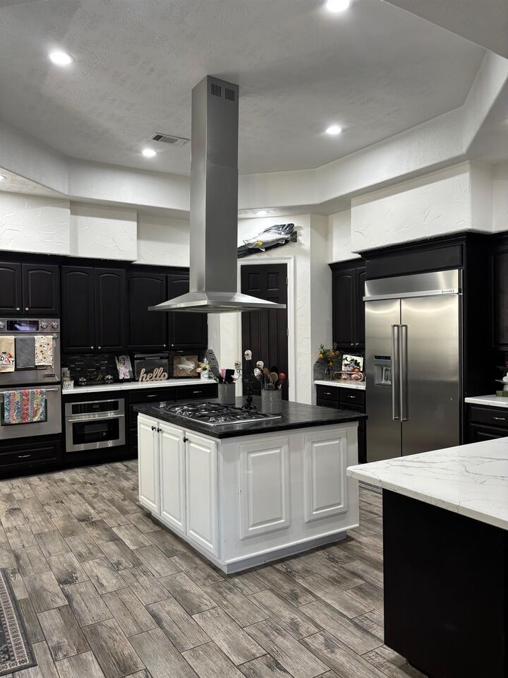 Property Photo:  1835 Langham Forest Blvd  TX 77630 