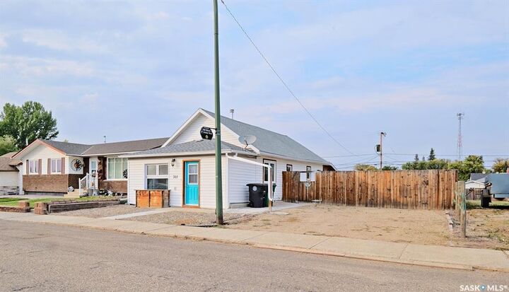 Photo de la propriété:  307 5th Avenue W  SK S0K 0M0 