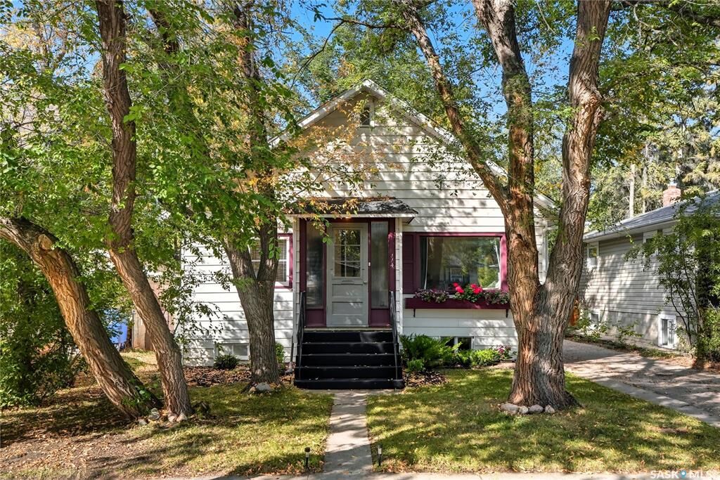 Property Photo: 114 107th Street W SK S7N 1N8