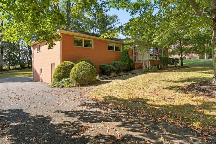 Property Photo:  126 Meadowbrook Rd  PA 16053 