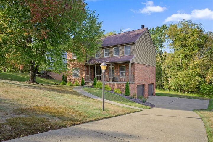 Property Photo:  2379 Delo Dr  PA 15044 