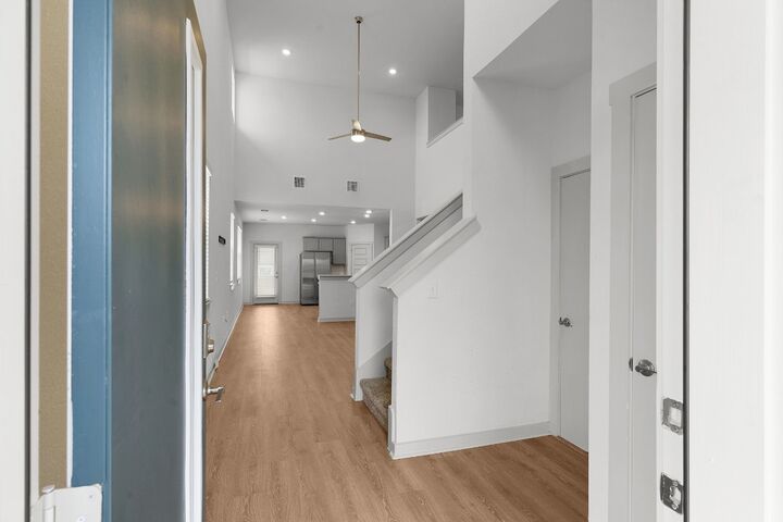 Property Photo: 10933 Tildon Avenue TX 78754