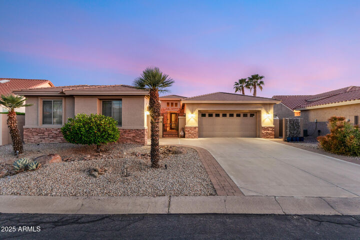 Property Photo:  24528 S Lakeway Circle SW  AZ 85248 