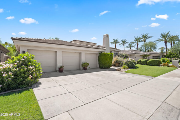 Property Photo: 7455 E Sierra Vista Drive AZ 85250