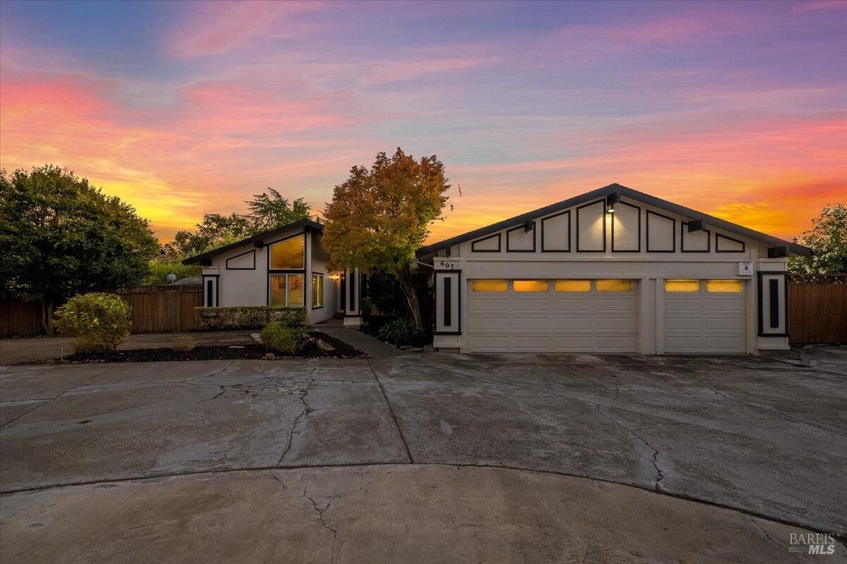 Property Photo:  607 Scotland Drive  CA 95409 