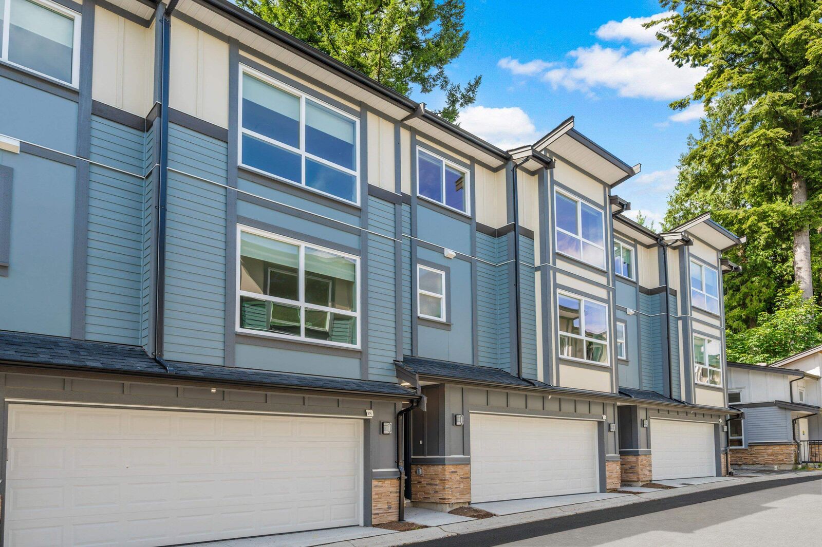 Property Photo:  6162 138 Street 37  BC V3X 0H9 