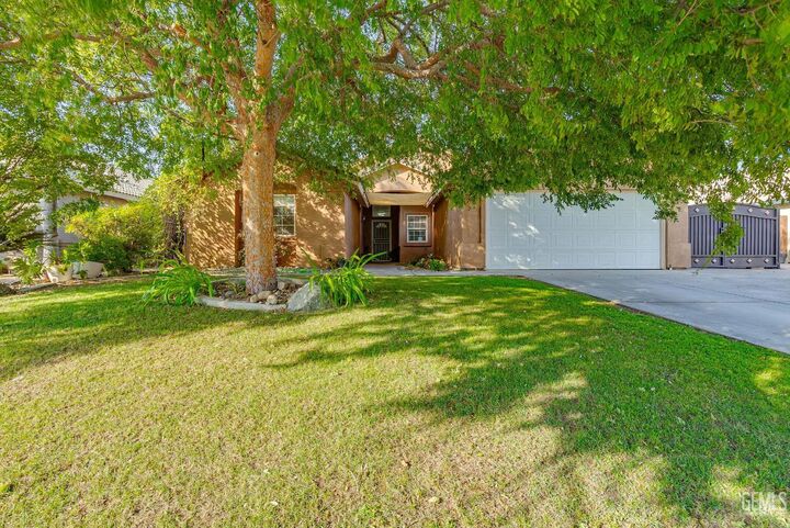 12418 Grand Teton Drive  Bakersfield CA 93312 photo