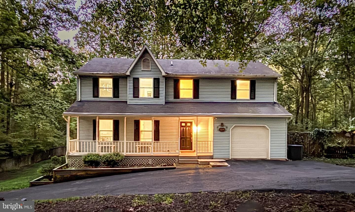 Property Photo:  17600 Entzian Place  MD 20637 