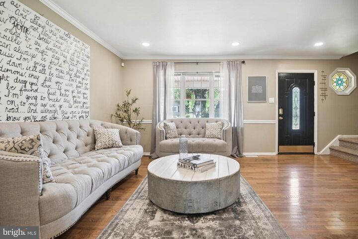 Property Photo:  24 Hunters Drive  NJ 08054 