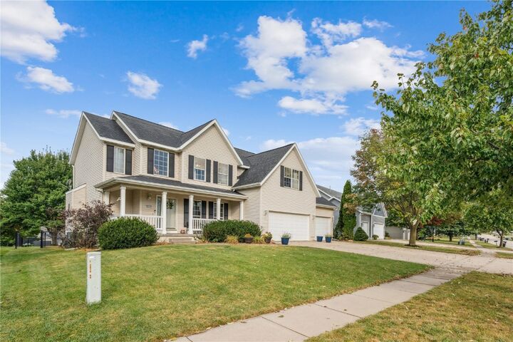 Property Photo: 2010 Newcastle Road IA 52302