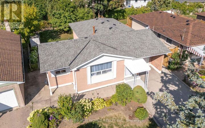 Property Photo:  308 Sentinel Road  ON M3J 1T8 
