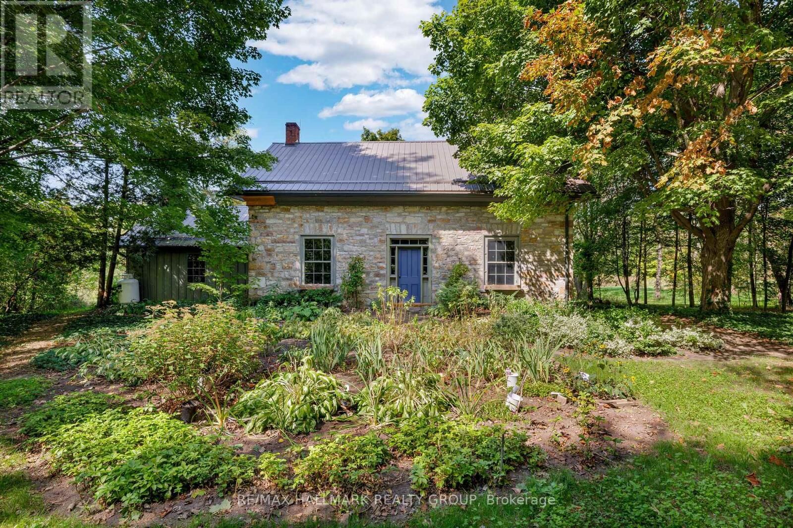 Property Photo: 30 Ballycanoe Road ON K0E 1R0