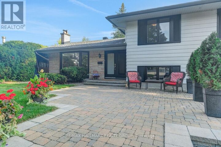 Property Photo:  599 Duff Crescent  ON K1J 7C6 