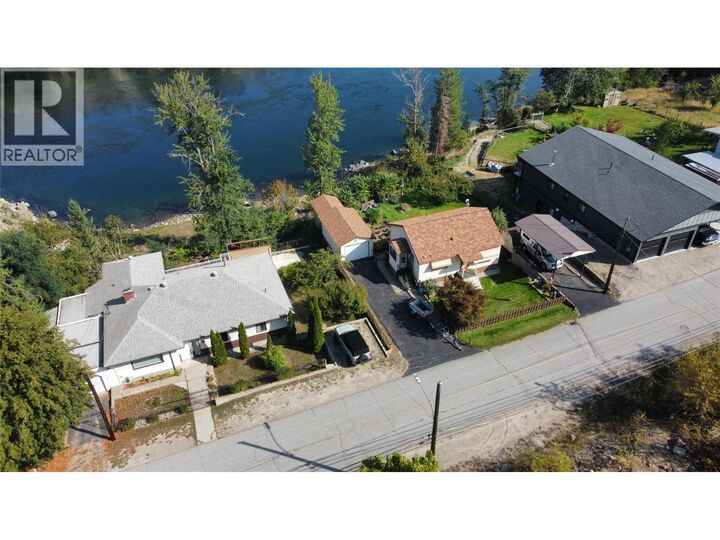 Property Photo:  221 2nd Avenue  BC V1R 4V2 