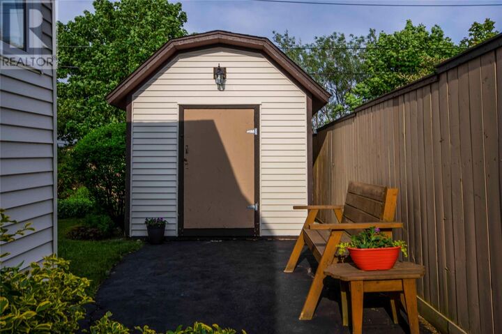 Property Photo:  20 Jane Heights  NL A1L 1E6 