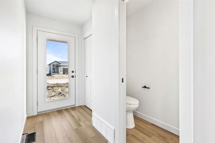 Property Photo:  66 Kootenay Way  MB R5G 2Y1 