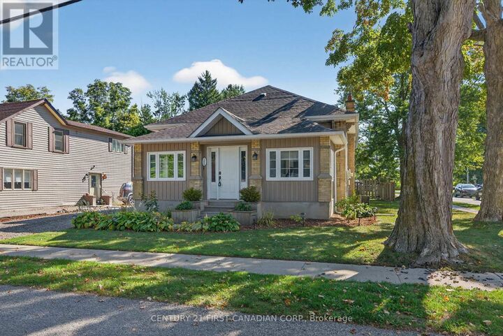 160 Catherine Street  North Middlesex (Parkhill) ON N0M 2K0 photo