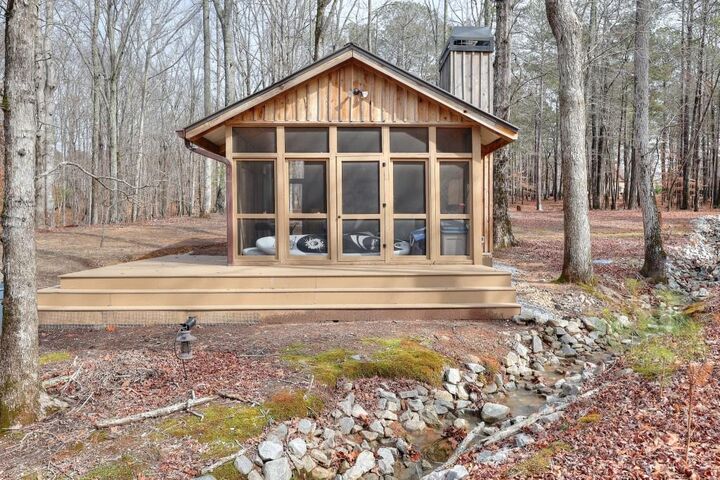 Property Photo:  709 White Oak Trail  GA 30655