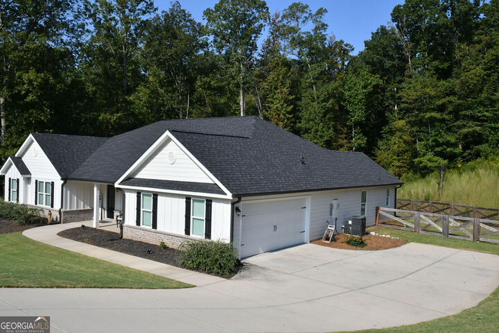Property Photo: 951 Oconee Lane GA 30529
