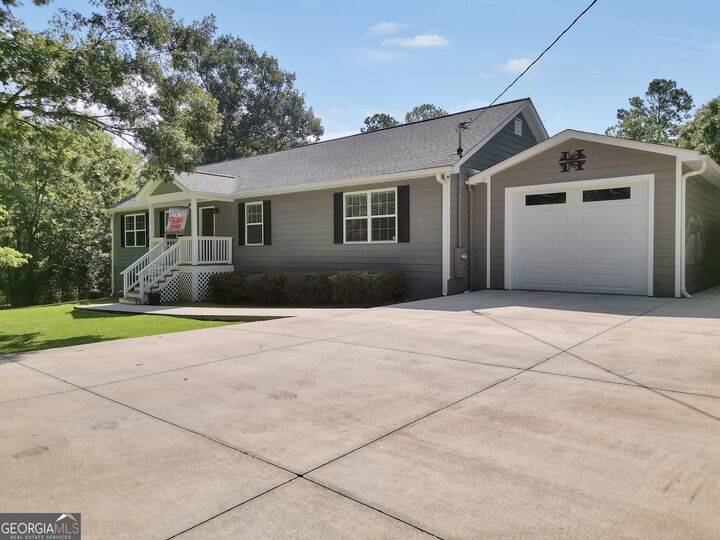 Property Photo:  186 Harbor Drive  GA 31024 