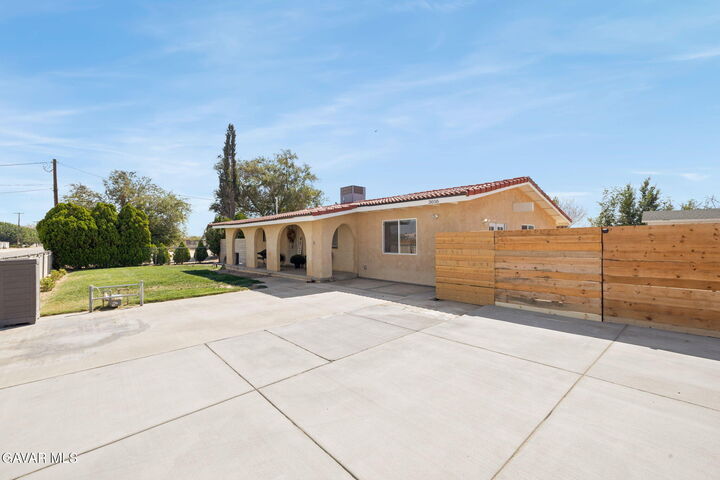 Property Photo: 3018 E Avenue H4 CA 93535