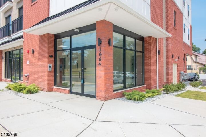 Property Photo:  1664 Stuyvesant Ave 202  NJ 07083 