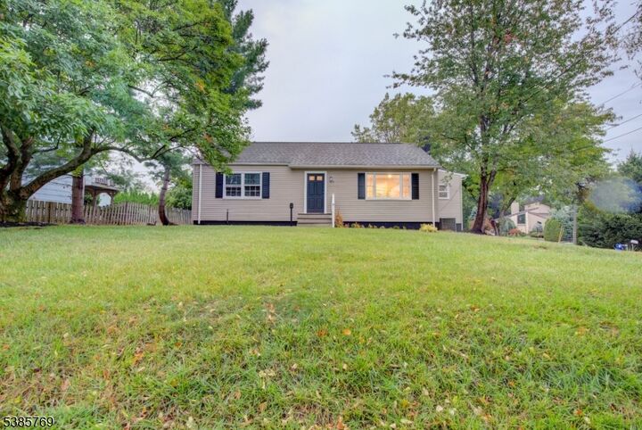 Property Photo:  874 Mountain Ave  NJ 07081 