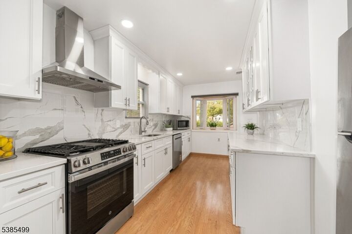 Property Photo:  86 Camden Rd  NJ 07054 